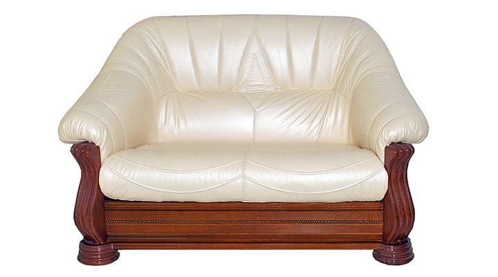 Кожаный двухместный диван Монарх